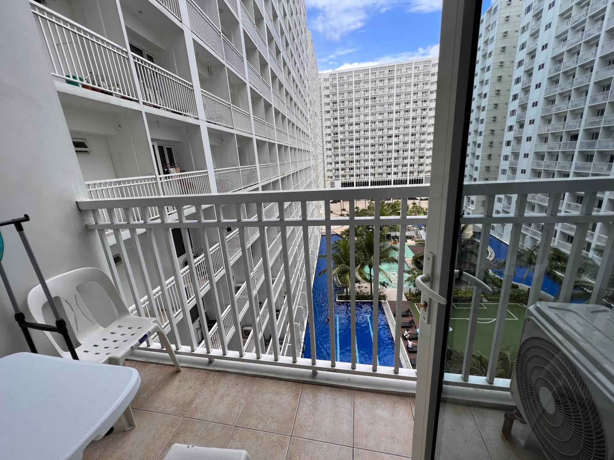 Studio Units At Shore Residences Condo Moa Complex Near Airport パサイ エクステリア 写真